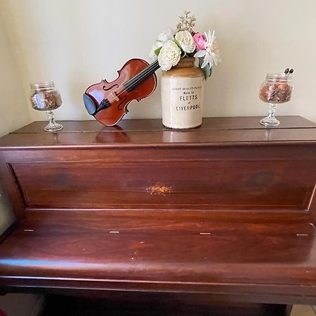 Room In Family Home Near Penny Lane リヴァプール エクステリア 写真